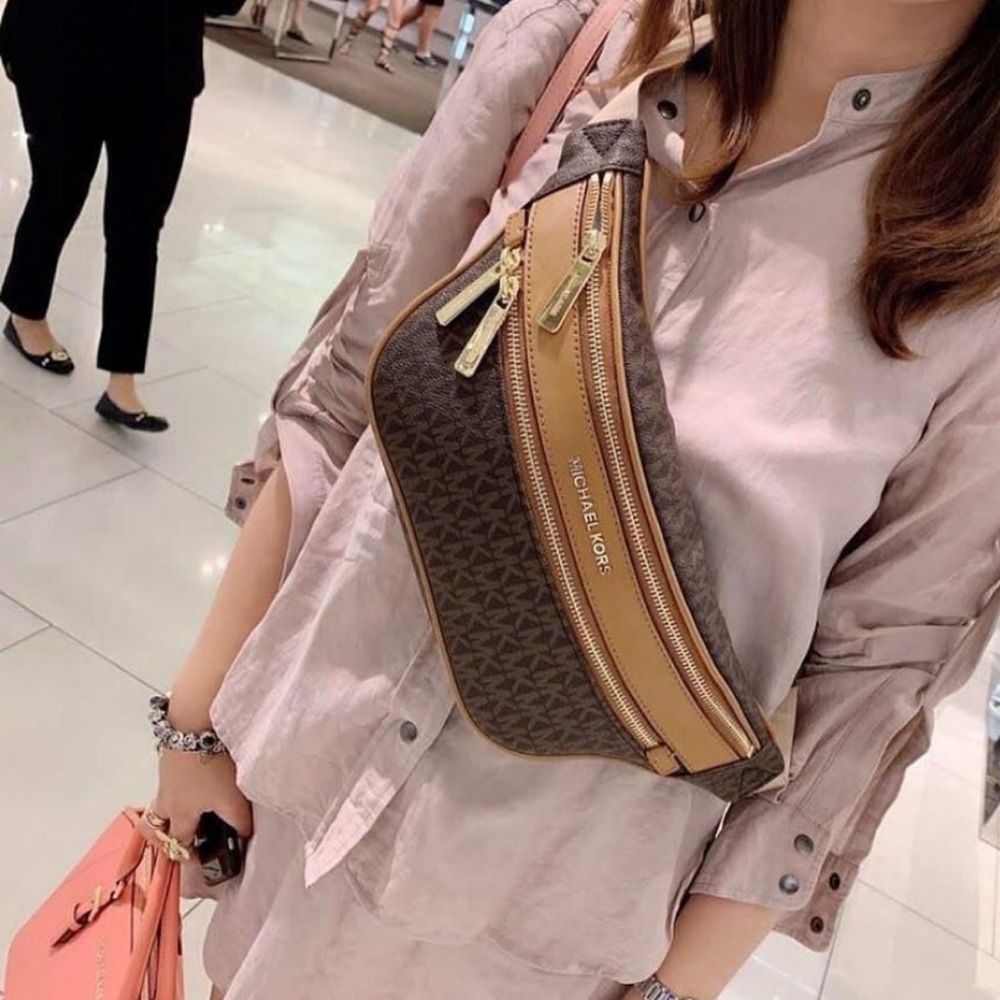 Michael Kors Monogram Waist or Belt Bag Modern Design  ( LIke New Without Tags)